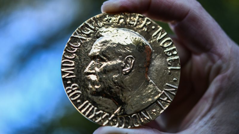 How is The Nobel Peace Prize Medal made?